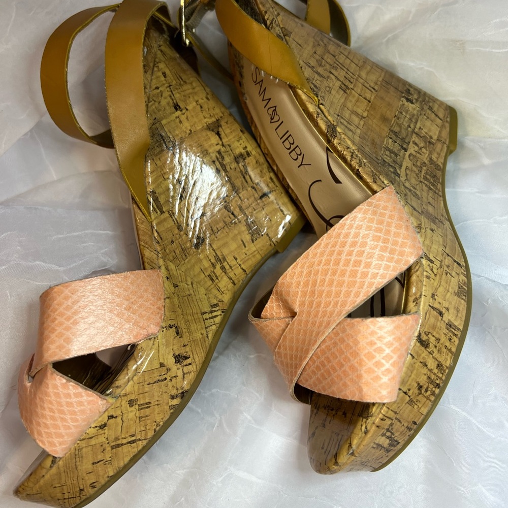 Size 5.5 cork pattern wedges